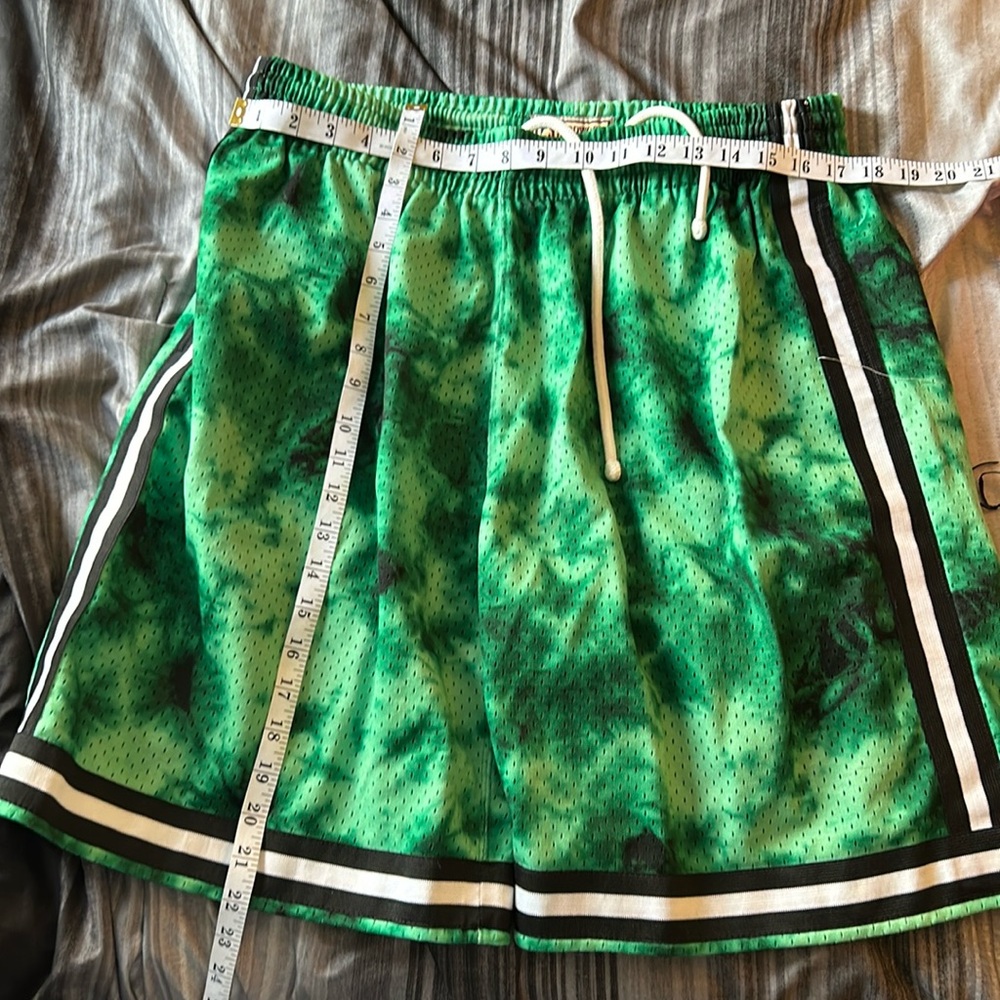 Men’s Mitchell and ness xl basketball shorts